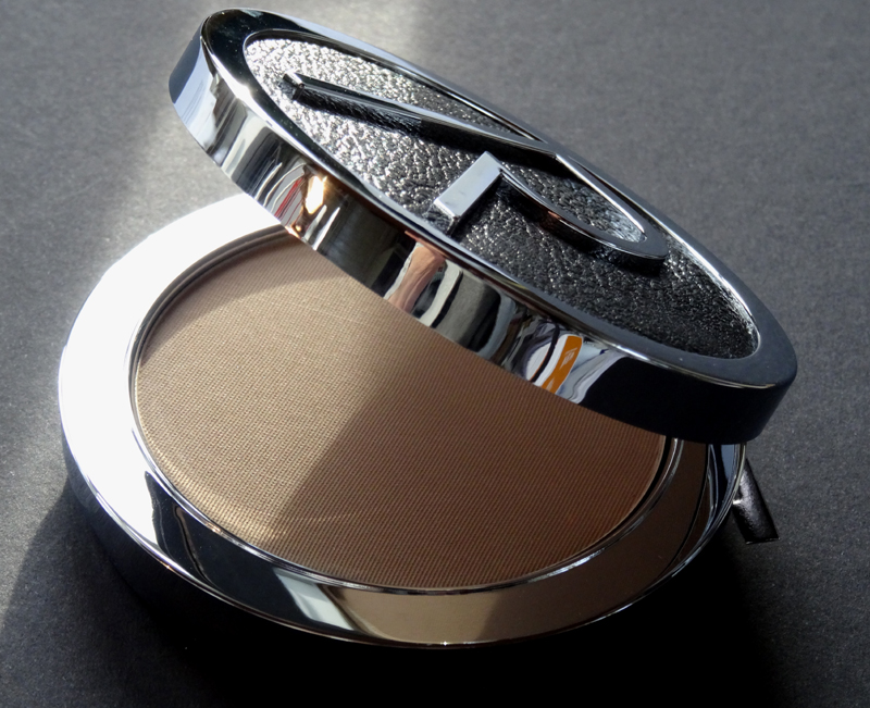 BeautyBlog-rodial-contouring-powder
