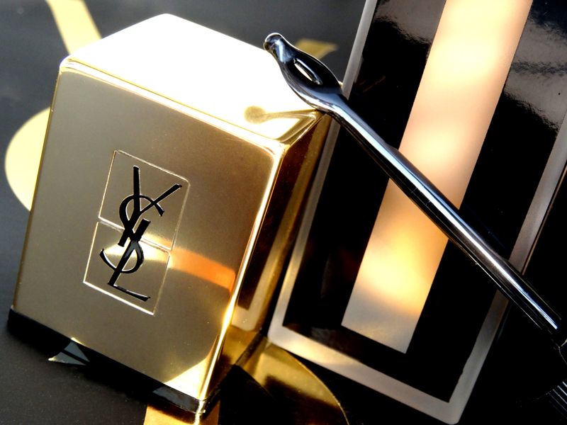 BeautyBlog-yves-saint-laurent-encre-de-peau-foundationLOW