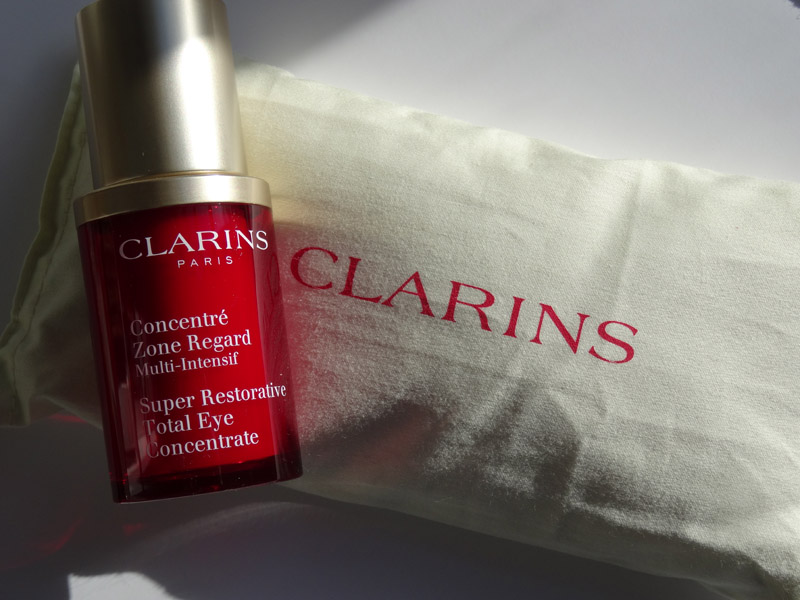 clarins-super-restorative-total-eye-concentrate